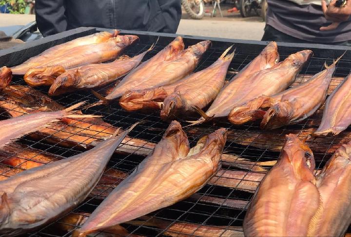 Pengasapan Ikan Yang Bertujuan Membuat Ikan Salai