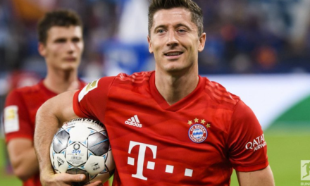 Robert Lewandowski Pemain Sepak Bola Profesional