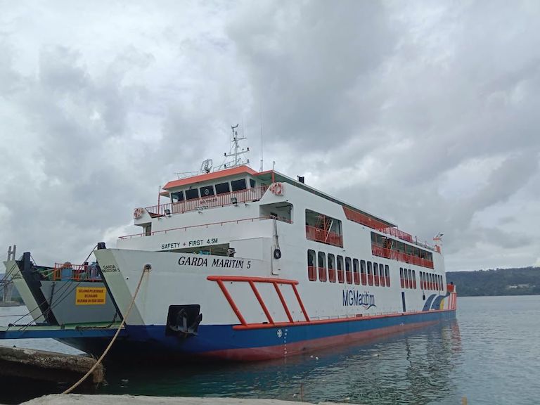 Pengangkutan Jalur Perairan Menggunakan Kapal Feri