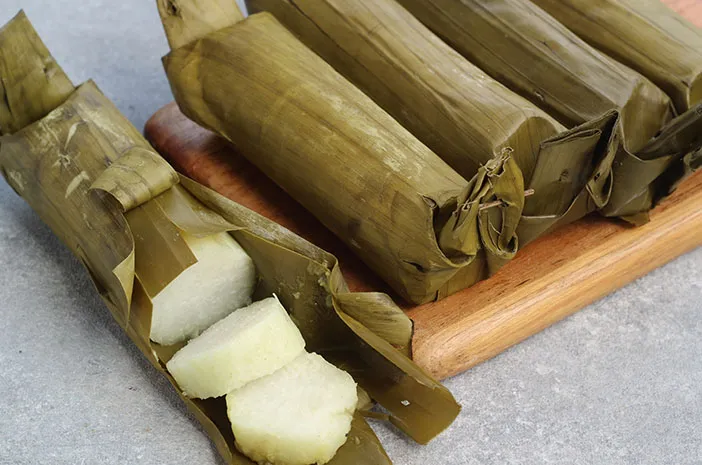 Makanan Lontong Yang Terbuat Dari Bahan Beras