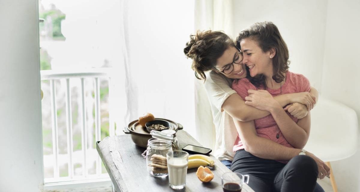 Penyimpangan Oriental Seks Sesama Perempuan