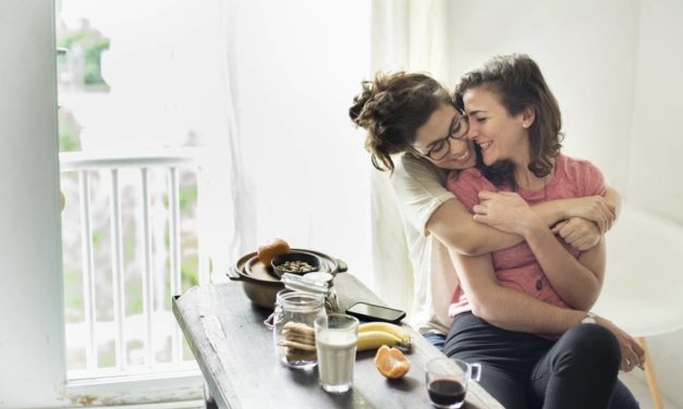 Penyimpangan Oriental Seks Sesama Perempuan