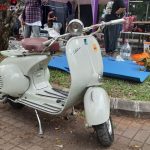 Kendaraan Antik Sebuah Motor Vespa Jadul