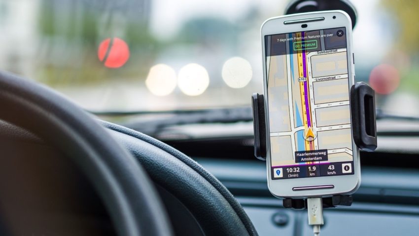 Pelacak Dan Penunjuk Arah Jalan Secara Online
