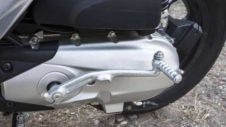 Komponen Penghidup Kendaraan Motor Sebuah Engkol