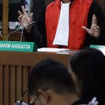 Pejabat Hakim Dalam Sebuah Lembaga Pengadilan