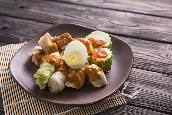 Hidangan Adonan Ikan Atau Daging Ayam