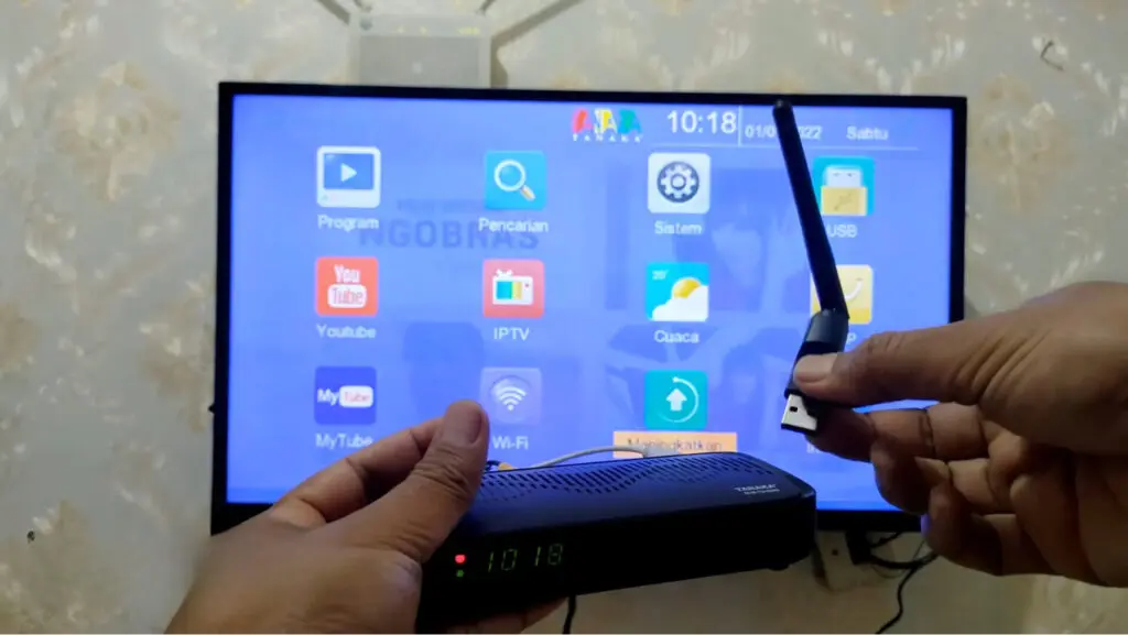 Perangkat Kecil Dongle Pada Sebuah Teknologi Wifi