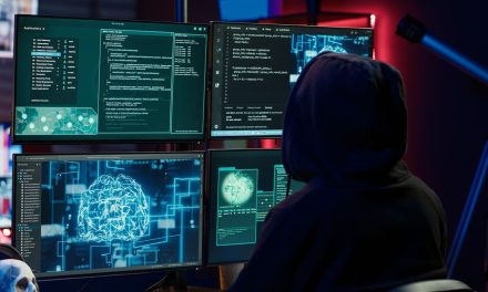 Pekerjaan Seorang Hacker Dalam Meretas Suatu Perangkat