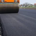 Bahan Hitam Lengket Sebuah Aspal Yang Mengeras