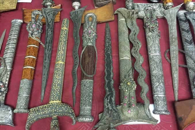 Suatu Benda Senjata Tradisional Keris Yang Mistis