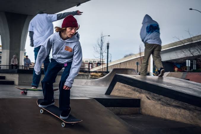 Olahraga Papan Beroda Skateboard Kesukaan Anak Muda