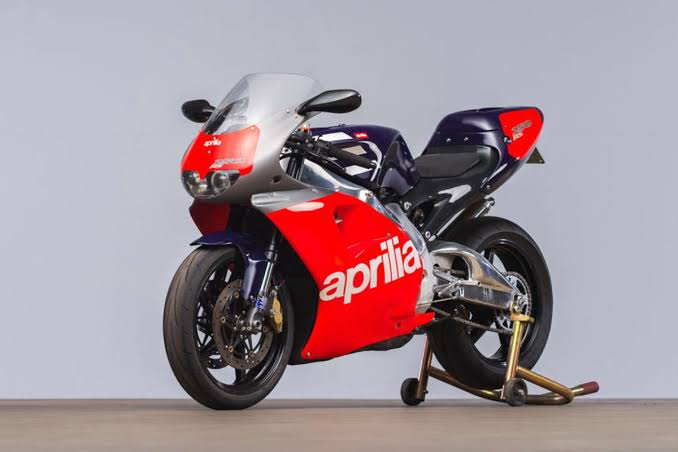 Sebuah Kendaraan Aprilia Motor Buatan Italia