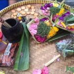 Sebuah Makanan Sesajen Yang Cukup Banyak Untuk Gaib